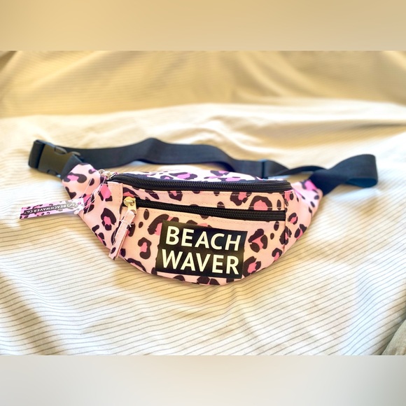 Beachwaver Pink Catwalk Fanny pack - Picture 2 of 4